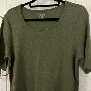 Time and Tru Women's Short Sleeve Green Tee